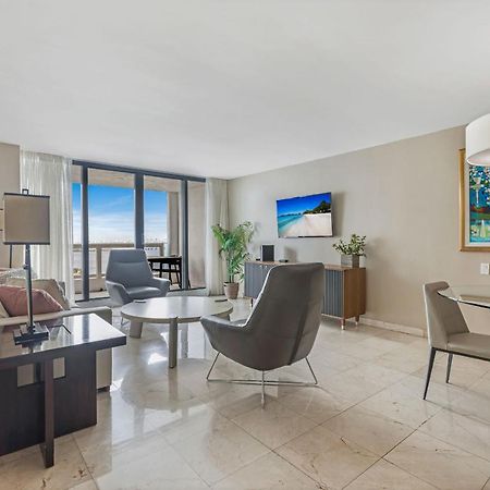 High Rise Comfort With Balcony Doral Bagian luar foto