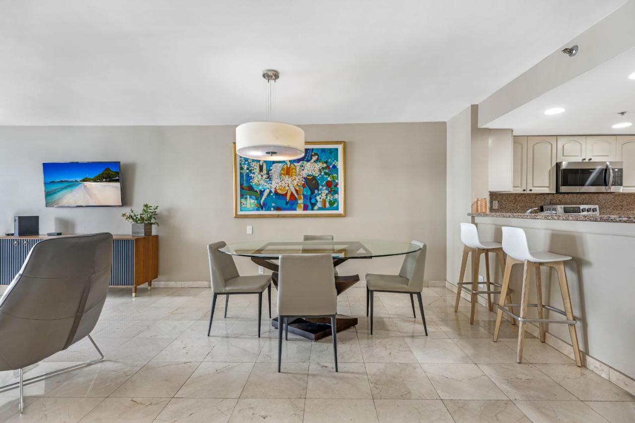 High Rise Comfort With Balcony Doral Bagian luar foto
